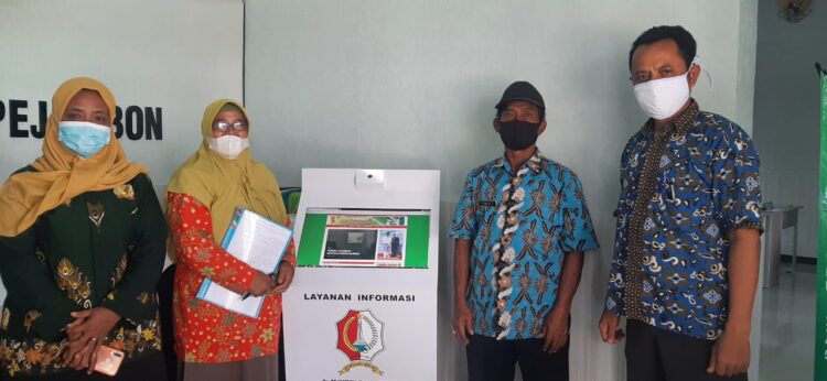 DINSOS VERIFIKASI DATA BANSOS ORANG CACAT DAN SAKIT PERMANEN KE DESA PEJAMBON