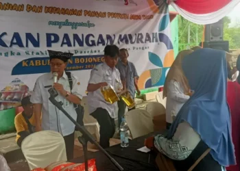 ANTUSIAS WARGA PEJAMBON PADA GERAKAN PANGAN MURAH