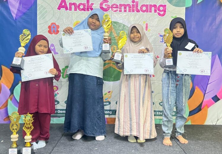 MADRASAH IBTIDAIYAH PANEN MEDALI PADA FESTIVAL ANAK GEMILANG TINGKAT JAWA TIMUR